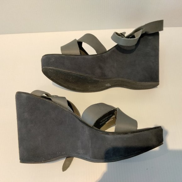 Almost NWOT Kork Ease Ava 2.0 Wedge Sandal Navy Blue 10 40 - Picture 2 of 8